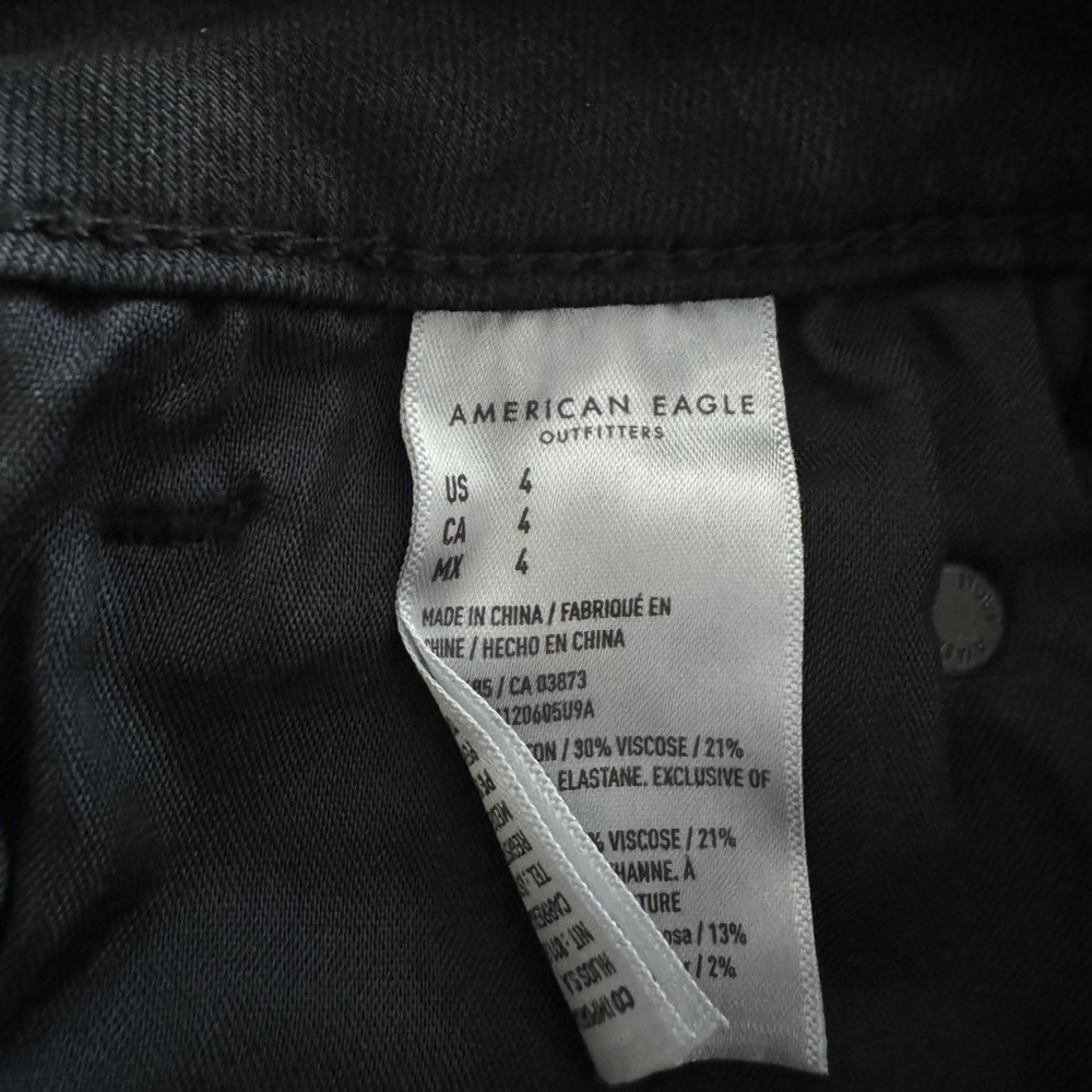Black High Rise Shorts - size 4 - Picture 4 of 4